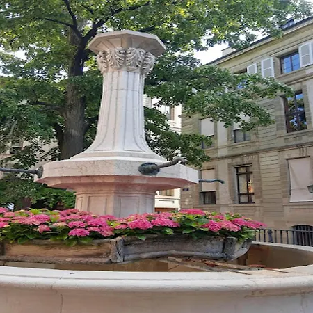 Cozy With Mountain Views Апартаменты *