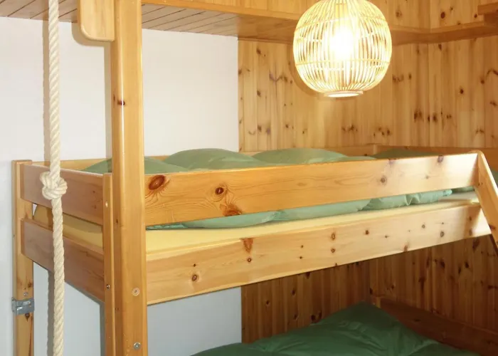 Cozy With Mountain Views 公寓 维松纳