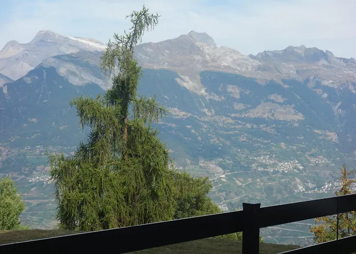 Cozy With Mountain Views 维松纳