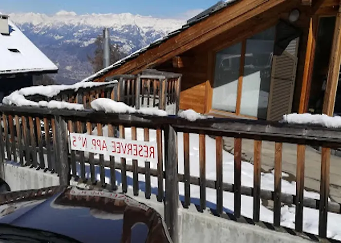 Cozy With Mountain Views Appartamento